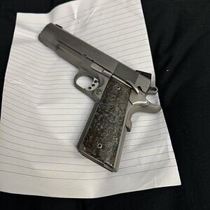 2025 10 17 Les Baer Custom Carry 45 ACP 5' Stainless with fossil dinosaur grip.jpeg