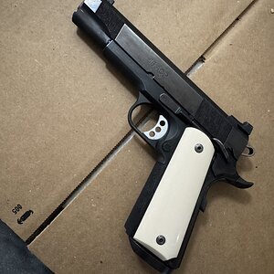 2025 12 27 LB Sheker new grips.jpeg